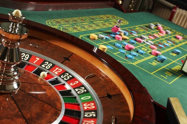 jayatogel hk app interface showing Treasures of Aztec and live casino navigation